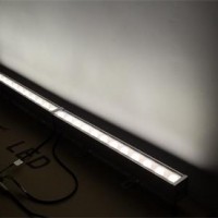 一款光斑無縫連接led洗墻燈