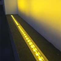 一款線形地埋式LED洗墻燈 防眩設(shè)計(jì)可偏光